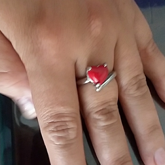 Ring - Picture 2 of 3